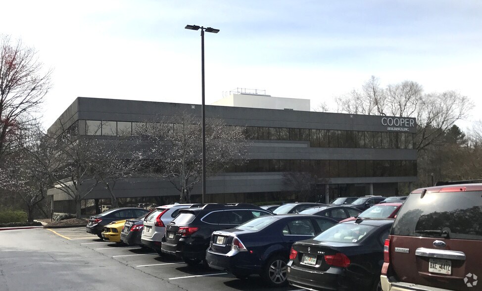 More Photos Of 150 Interstate N Pky SE, Atlanta Office For Lease