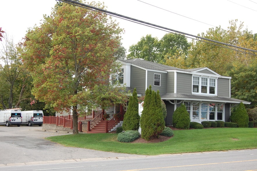 More Photos Of 1650 Route 9, Clifton Park Medical For Lease