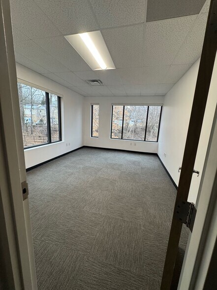 More Photos Of 3317 Berkmar Dr, Charlottesville Office For Lease