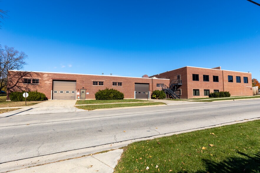 Primary Photo Of 929 Childs St, Wheaton Warehouse For Lease