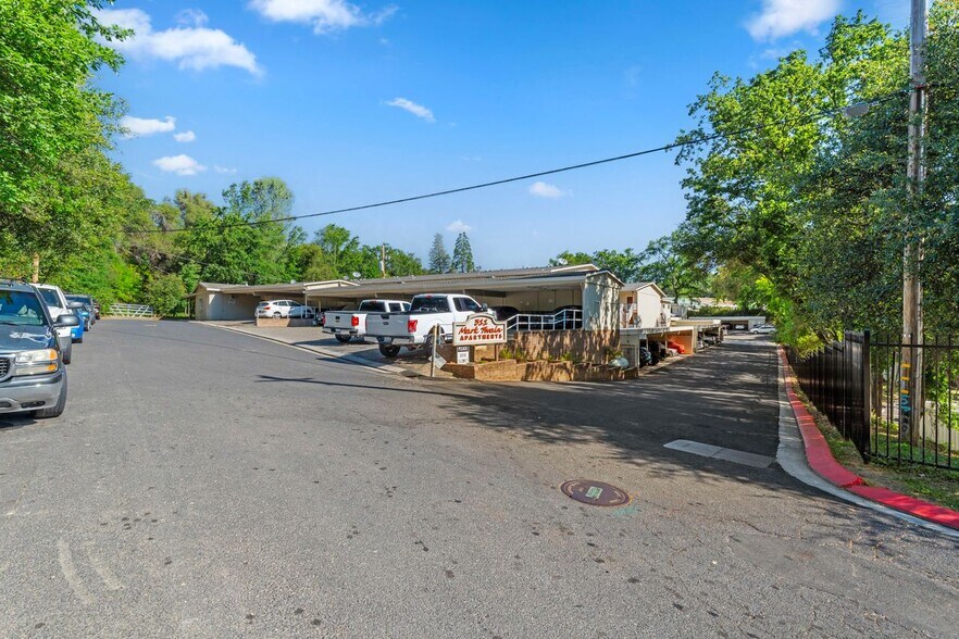 More Photos Of 311 Fairview Ln, Sonora Apartments For Sale