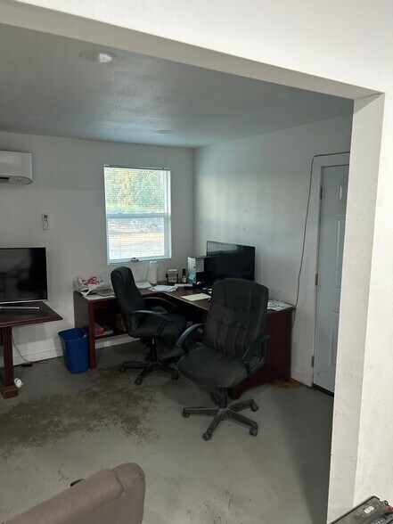 More Photos Of 5612 State Highway 108, Oakdale Land For Lease