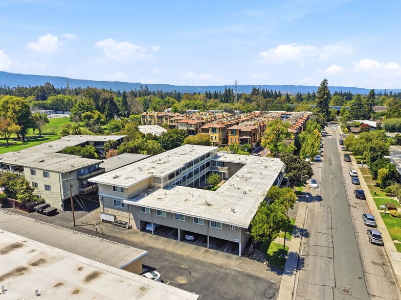 More Photos Of 527 Walker Dr, Mountain View Apartments For Sale