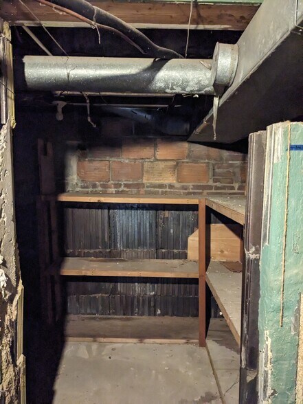 More Photos Of 485-487 Front St, Berea Office Residential For Sale