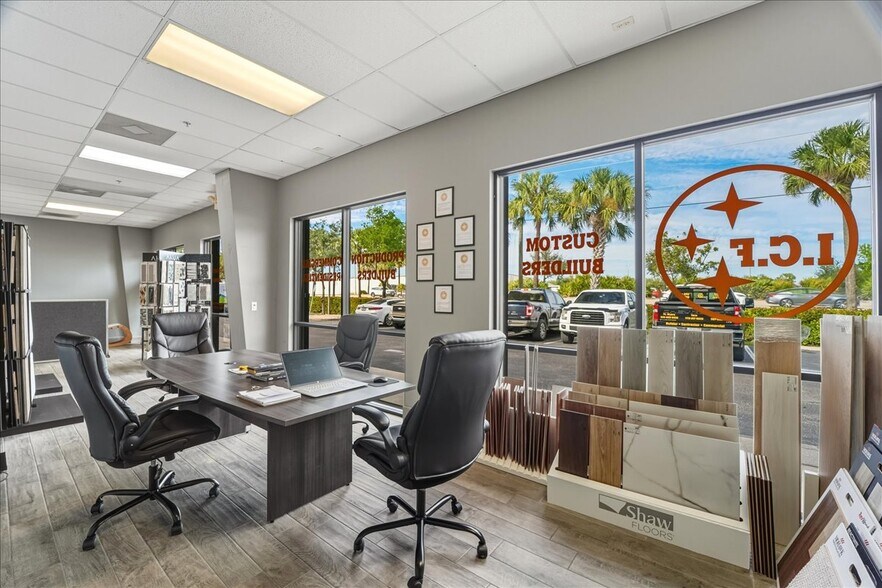 Primary Photo Of 17000 Alico Commerce Ct, Fort Myers Flex For Sale