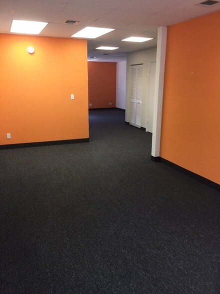 More Photos Of 6800 W Commercial Blvd, Lauderhill Office For Lease
