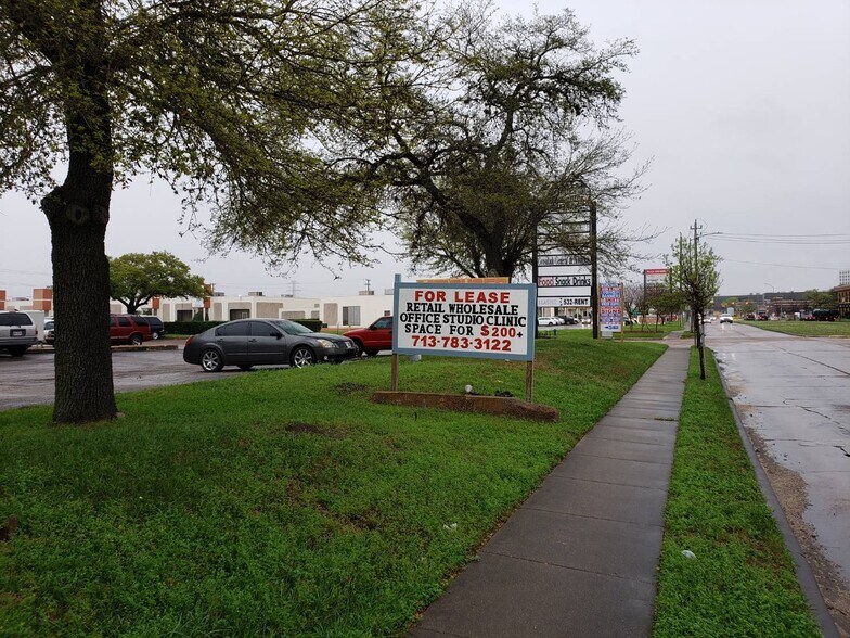 More Photos Of 7400 Harwin Dr, Houston Office For Lease