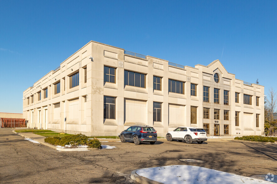 Primary Photo Of 18-02 Petracca Pl, Whitestone Light Distribution For Lease