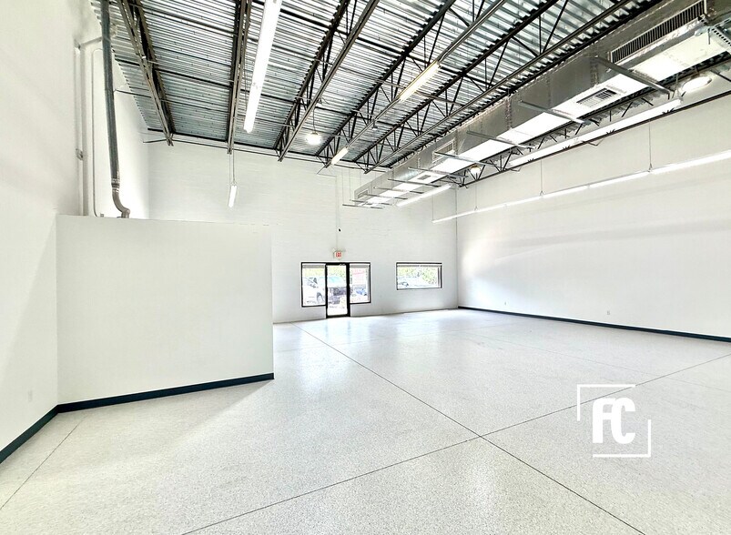More Photos Of 4287-4303 SW High Meadows Ave, Palm City Light Manufacturing For Sale