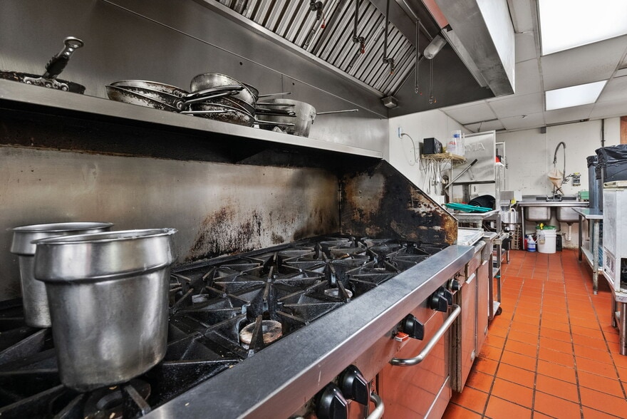 More Photos Of 114 Cramer St, Mazomanie Flex For Sale