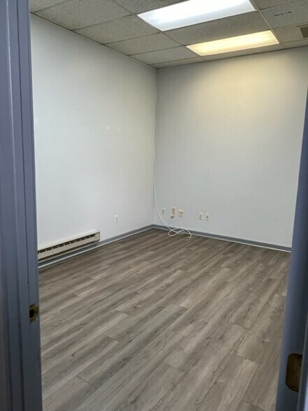 More Photos Of 8 Main St, Flemington Office For Lease