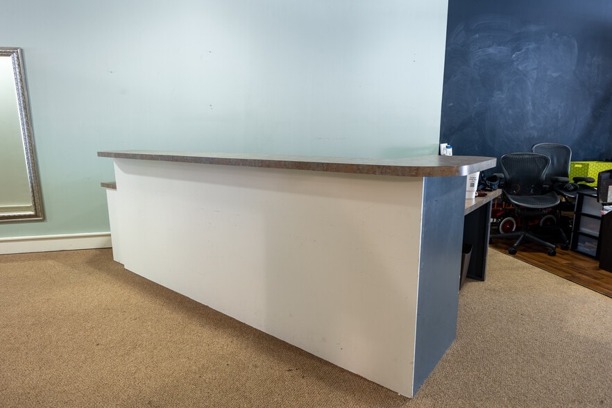 More Photos Of 1358 13th St, Columbus Storefront Retail Office For Lease