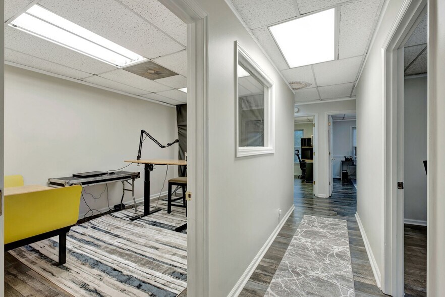 More Photos Of 211 Donelson Pike, Nashville Office For Sale