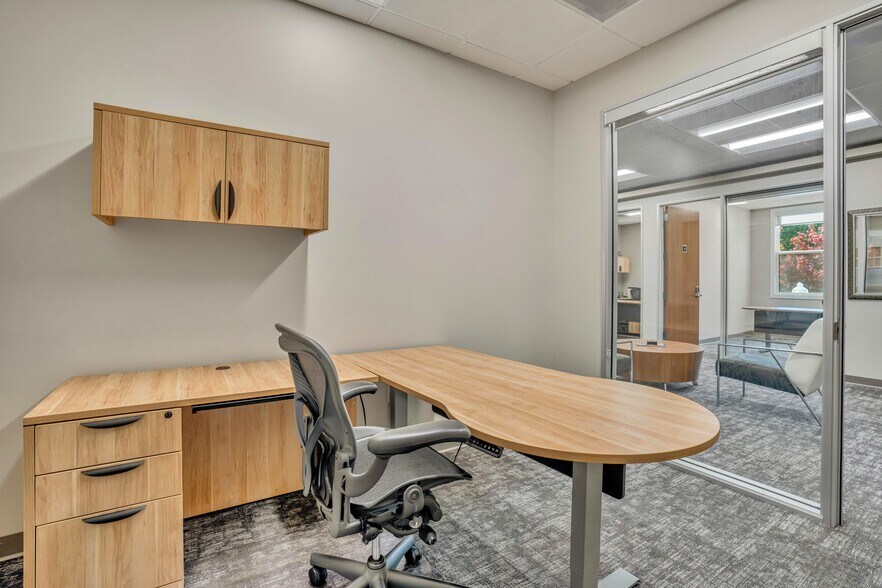 More Photos Of 321 Hartz Ave, Danville General Retail For Sale