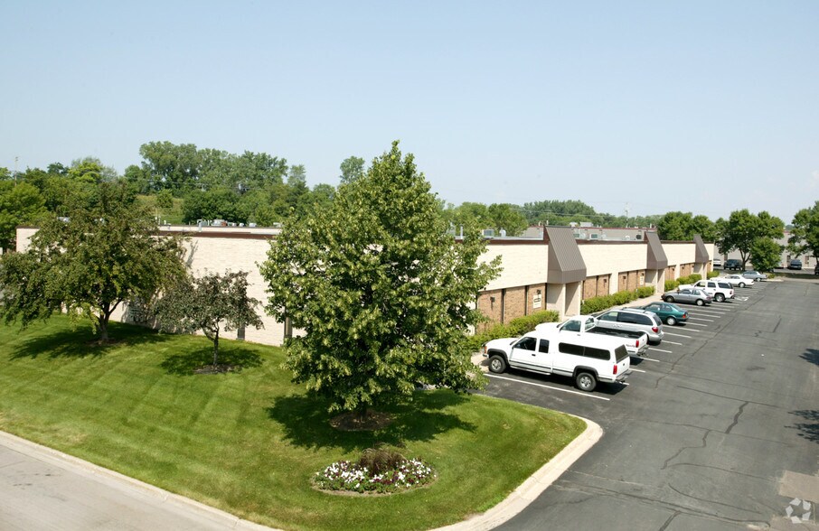 More Photos Of 11504-11524 K Tel Dr, Minnetonka Research And Development For Lease