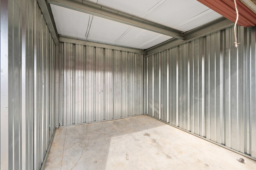 More Photos Of 4704 Drott Dr, Janesville Self Storage For Sale