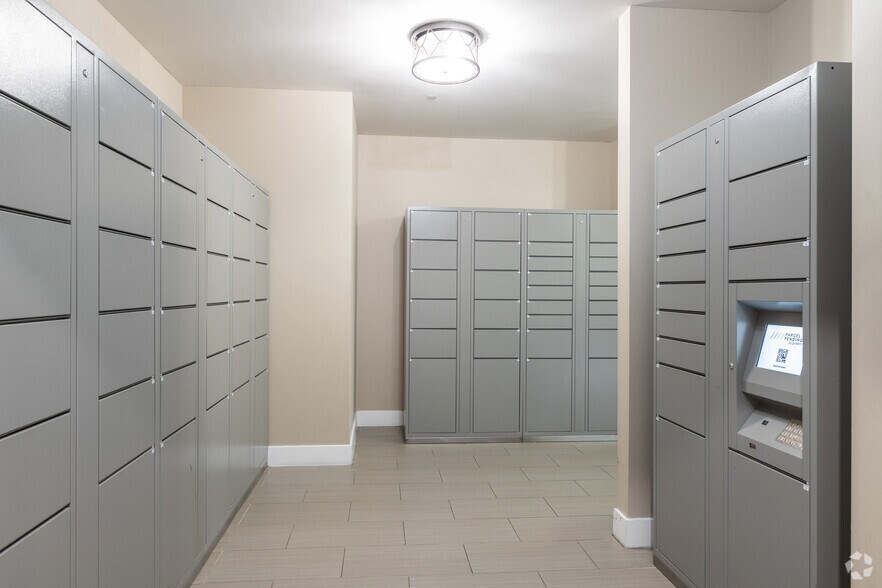 More Photos Of 9142 Richmond Hwy, Fort Belvoir Apartments For Lease