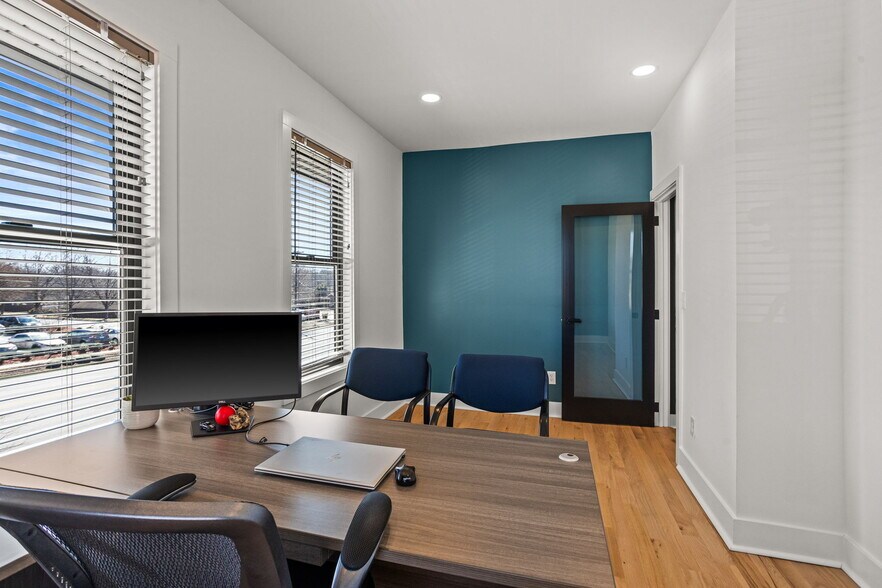 More Photos Of 204 Mills Ave, Greenville Office For Sale