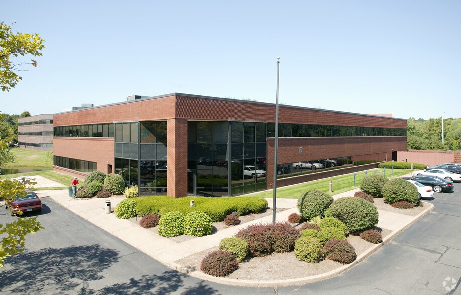Primary Photo Of 300 Winding Brook Dr, Glastonbury Medical For Lease