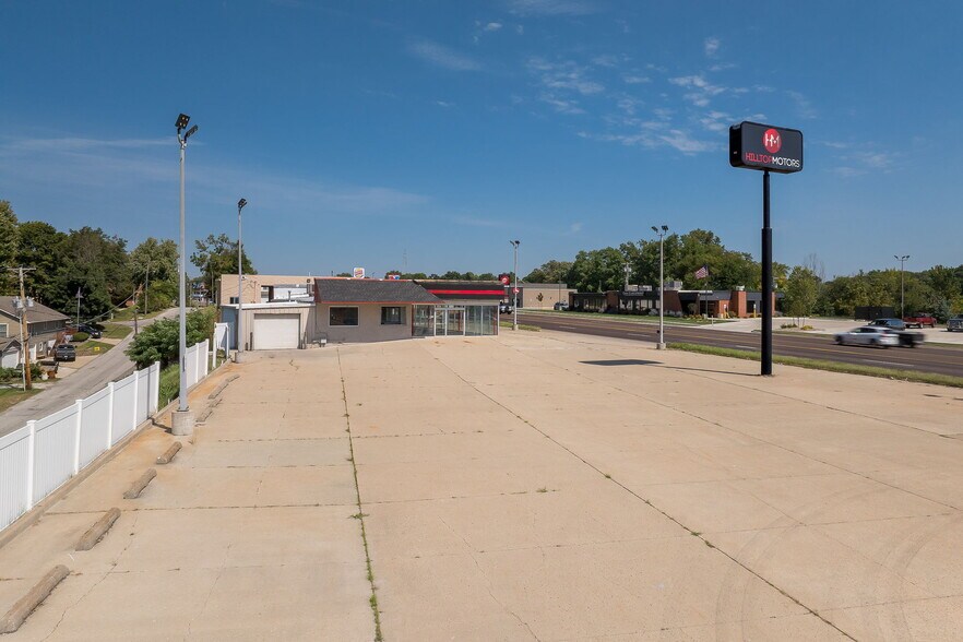More Photos Of 1710 S Belt Hwy, Saint Joseph Auto Dealership For Sale