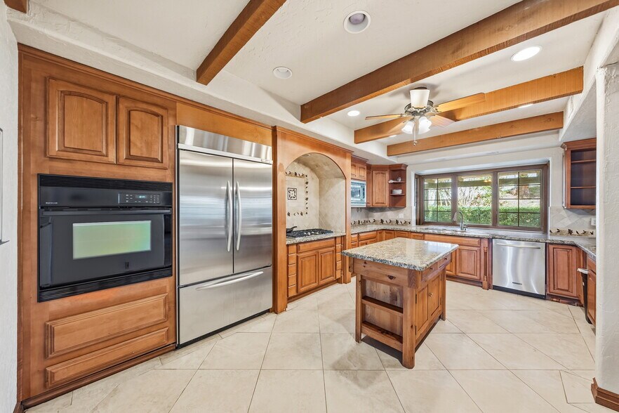 More Photos Of 41309 Avenida Biona, Temecula Winery Vineyard For Sale