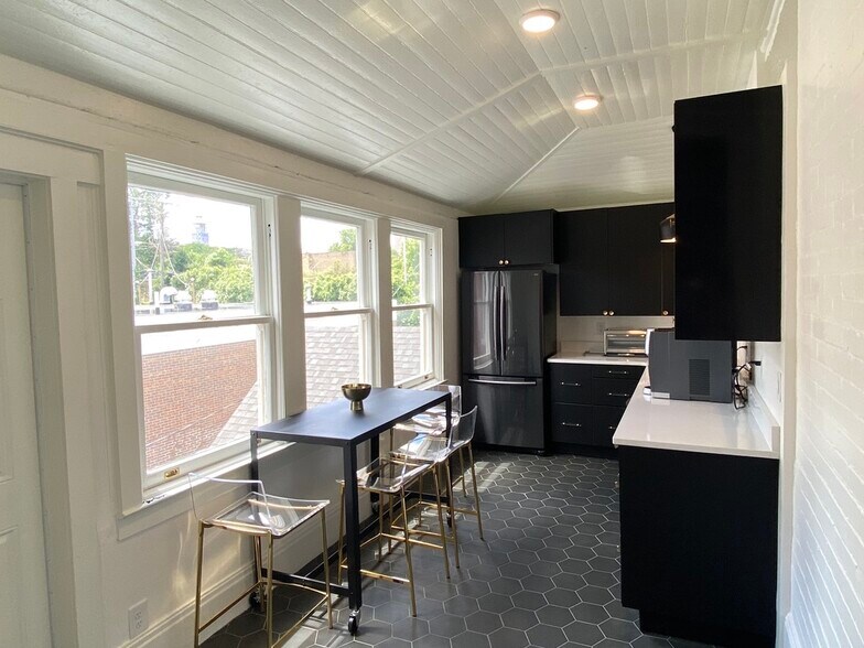 More Photos Of 311 22nd Ave N, Nashville Office Residential For Sale