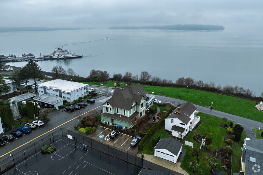 More Photos Of 1702 Commercial St, Steilacoom Office For Lease