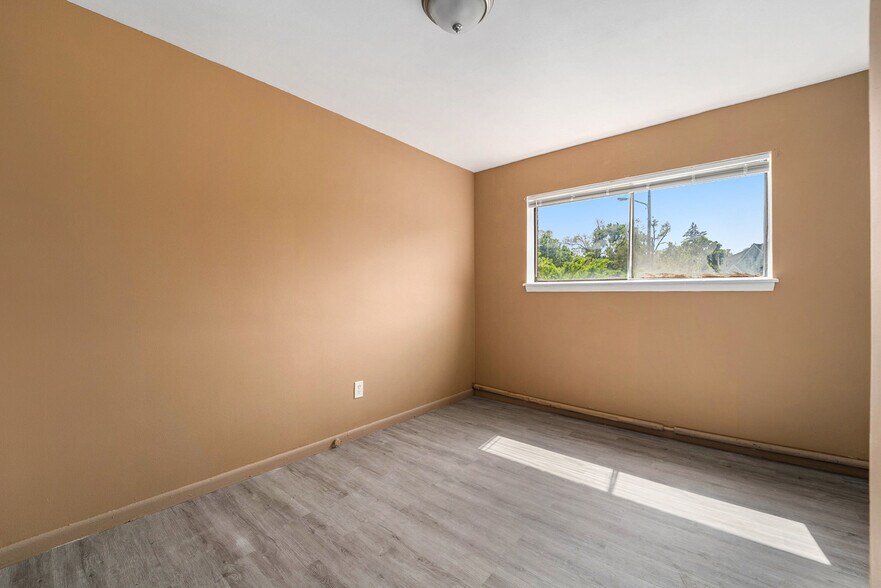 More Photos Of 19625 Conant, Detroit Multifamily For Sale