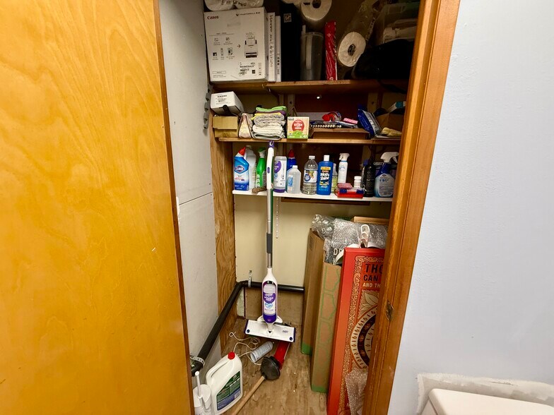 More Photos Of 1910 Bay Ave, Ocean Park Freestanding For Sale