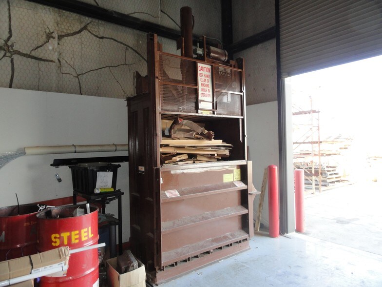 More Photos Of 400 Lookout Ridge Blvd, Harker Heights Warehouse For Sale