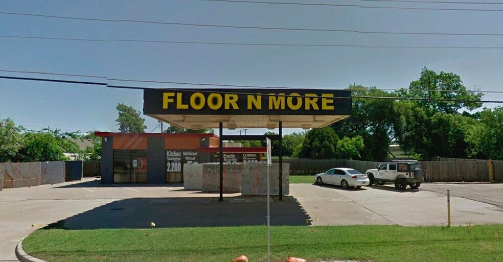 More Photos Of 1844 N Stemmons Fwy, Lewisville Service Station For Sale
