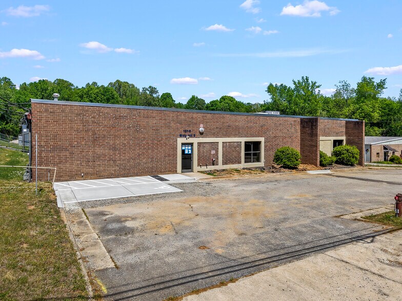 More Photos Of 1210 Hickory Chapel Rd, High Point Light Distribution For Lease