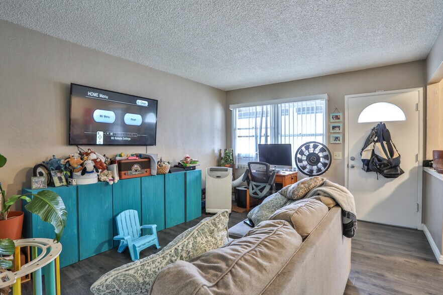 More Photos Of 310 W Mountain View Ave, Glendora Apartments For Sale