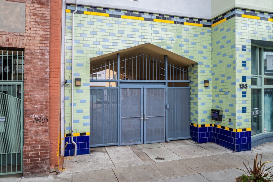 More Photos Of 147 Valencia St, San Francisco Apartments For Lease