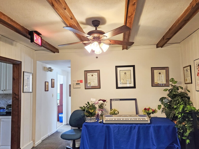 More Photos Of 1106 University Blvd W, Silver Spring Office For Sale