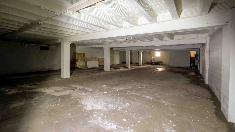 More Photos Of 301 W Water St, Sandusky Restaurant For Sale