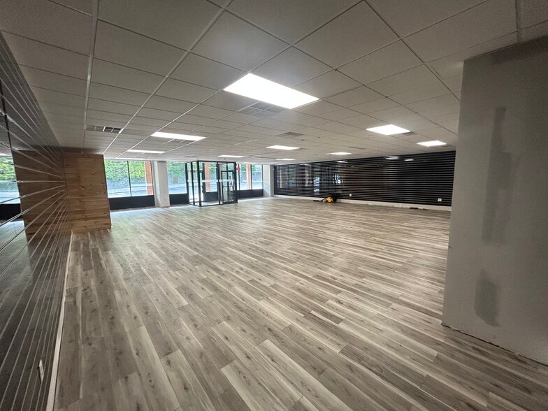 More Photos Of 4136 Library Rd, Pittsburgh Storefront For Lease