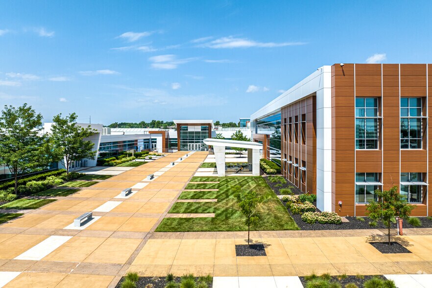 More Photos Of 6800 W 115th St, Overland Park Office For Lease