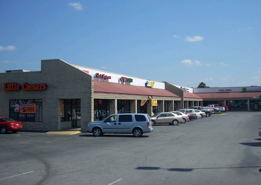 More Photos Of 1700-1728 N Locust Ave, Lawrenceburg Unknown For Lease