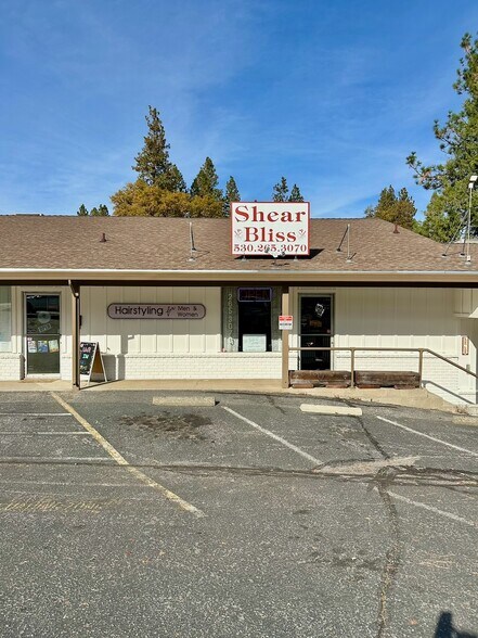 More Photos Of 104-114 Argall Way, Nevada City General Retail For Sale