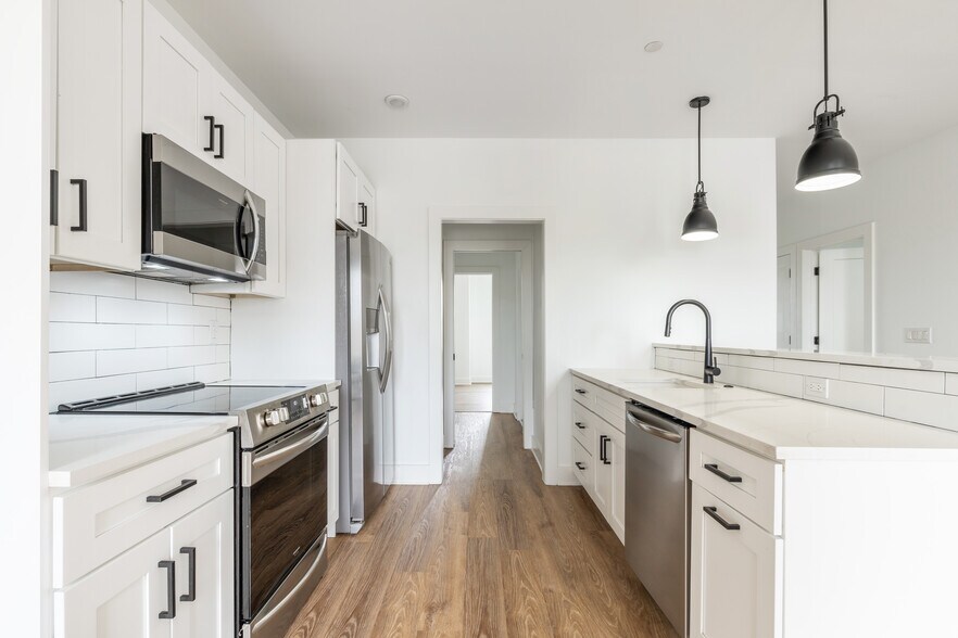 More Photos Of 85 E Sharpnack St, Philadelphia Apartments For Sale