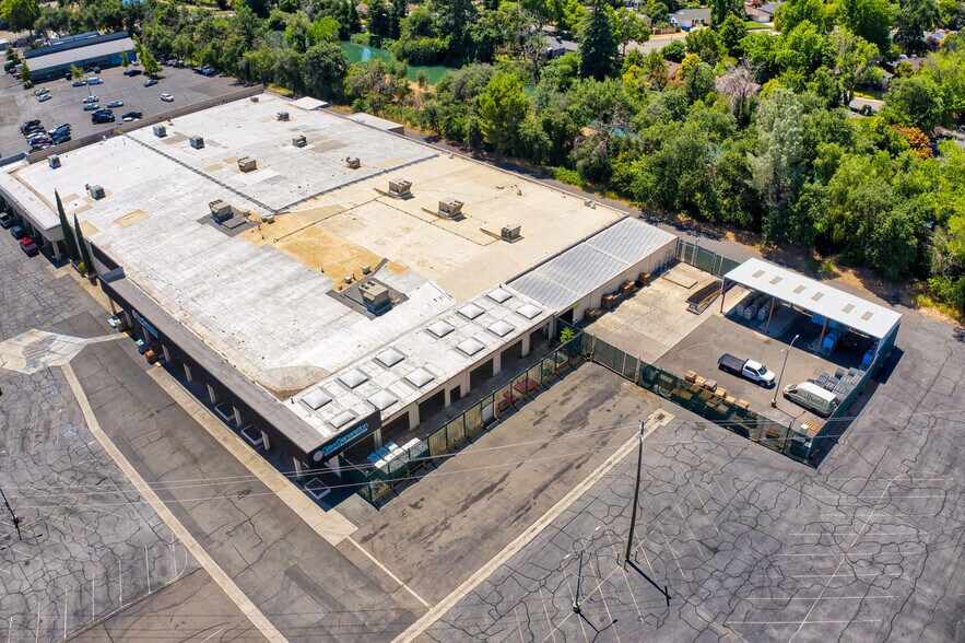 More Photos Of 2340 Athens Ave, Redding Unknown For Lease