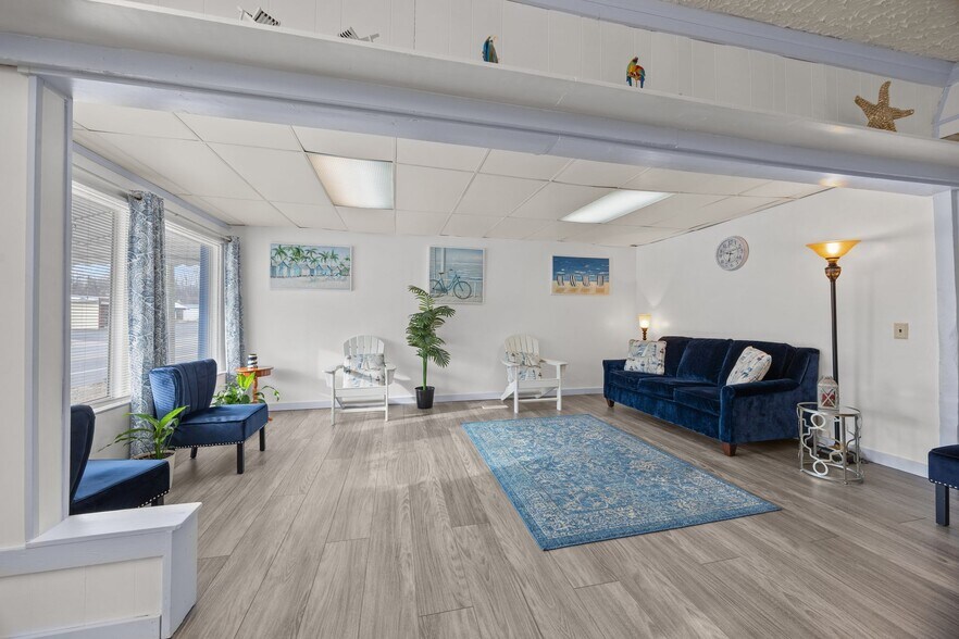 More Photos Of 1108 S Salisbury, Spencer Freestanding For Sale