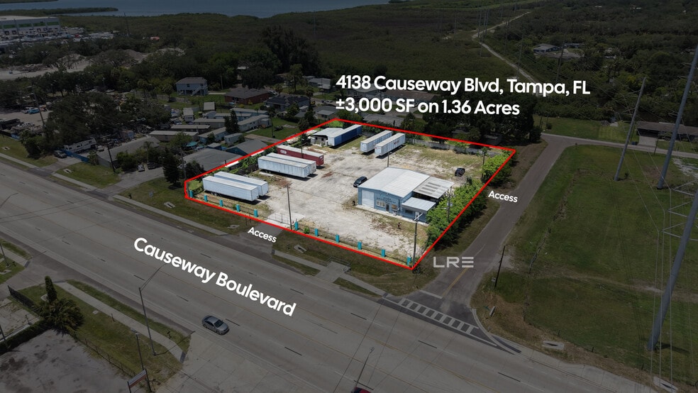 More Photos Of 4138 Causeway Blvd, Tampa Warehouse For Lease