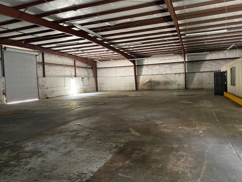 More Photos Of 902 Harris Industrial Blvd, Vidalia Warehouse For Sale