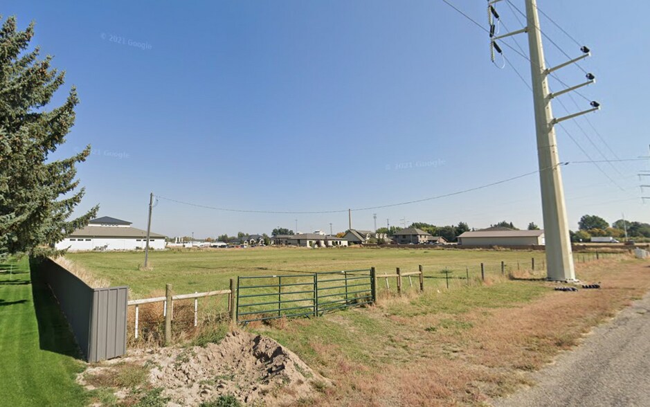 More Photos Of E 400 N, Rigby Office For Sale