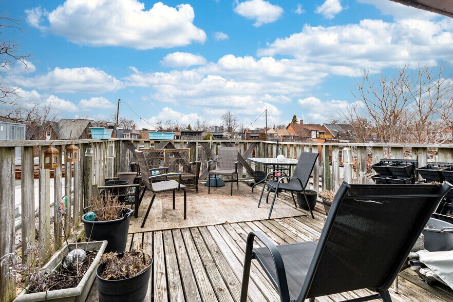 More Photos Of 530 Bathurst St, Toronto Land For Sale