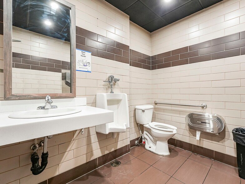 More Photos Of 51 Kaska Rd, Sherwood Park Fast Food For Sale