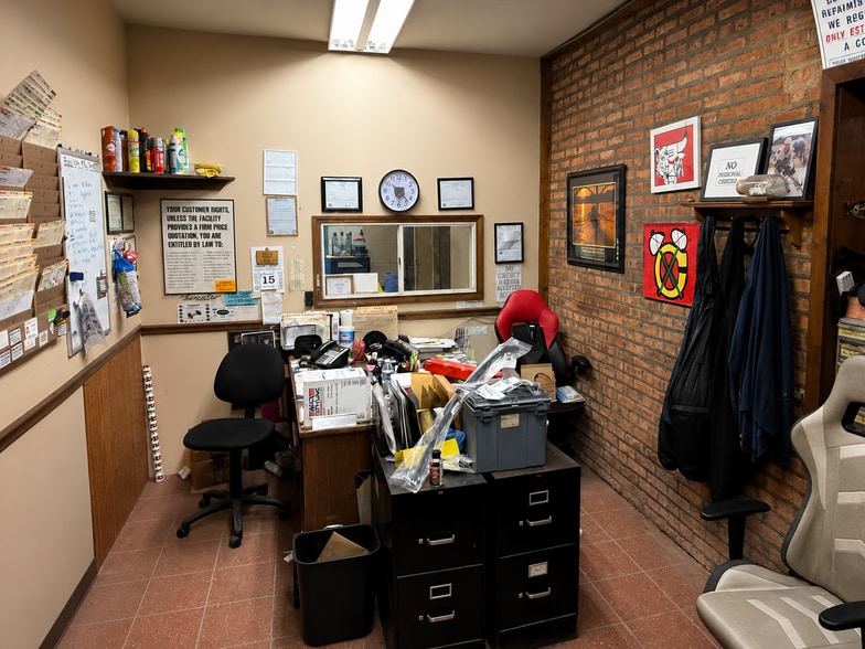 More Photos Of 6915 S Ashland Ave, Chicago General Retail For Sale