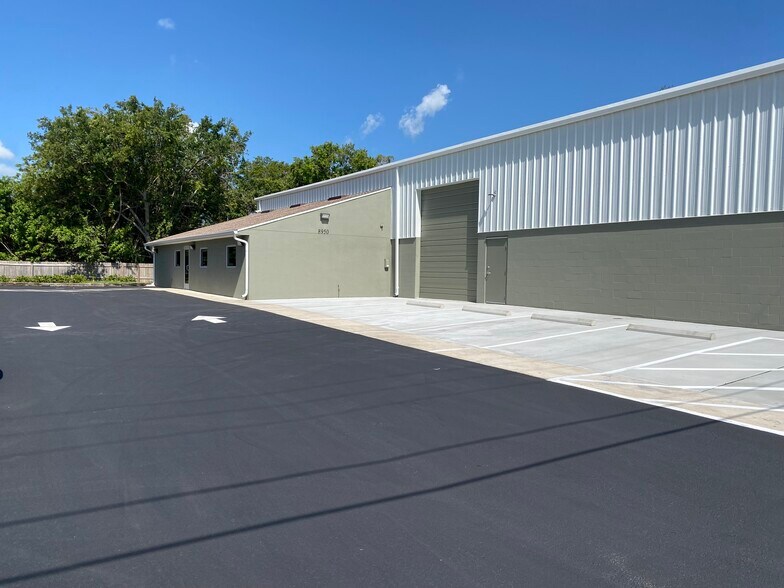 More Photos Of 8950 66th Ct N, Pinellas Park Warehouse For Lease